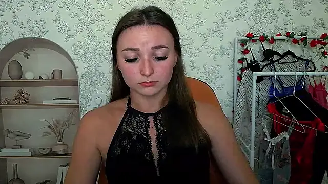  Barbie Kiss  online show from September 2025 09:44:01 AM