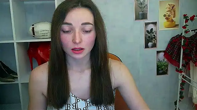  Barbie Kiss  online show from January 2026 12:42:02 PM