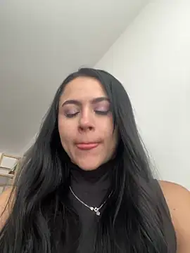 Snapshot of CoralineKam1 chatting on January 2025 03:55:02 PM CoralineKam1 online show from January 2025 03:55:02 PM