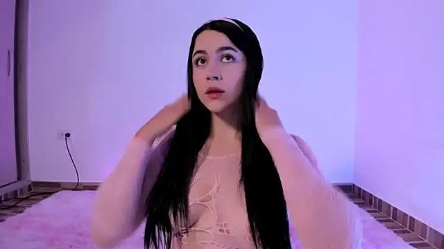 Snapshot of CoralineKam1 chatting on January 2025 04:33:01 PM CoralineKam1 online show from January 2025 04:33:01 PM