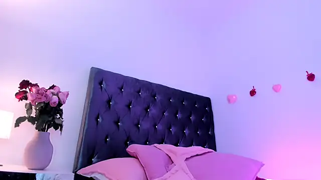 Snapshot of CoralineKam1 chatting on February 2025 12:04:01 AM CoralineKam1 online show from February 2025 12:04:01 AM