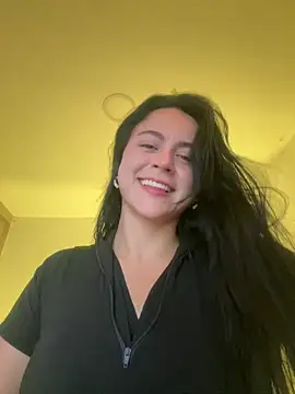 Snapshot of CoralineKam1 chatting on February 2025 09:37:01 PM CoralineKam1 online show from February 2025 09:37:01 PM