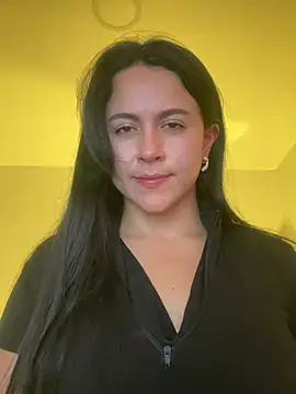 Snapshot of CoralineKam1 chatting on February 2025 06:34:02 PM CoralineKam1 online show from February 2025 06:34:02 PM