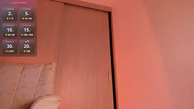 Snapshot of CoralineKam1 chatting on November 2025 08:10:01 PM CoralineKam1 online show from November 2025 08:10:01 PM