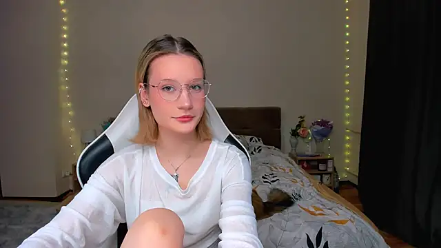 DearLia online show from November 2025 09:19:01 PM