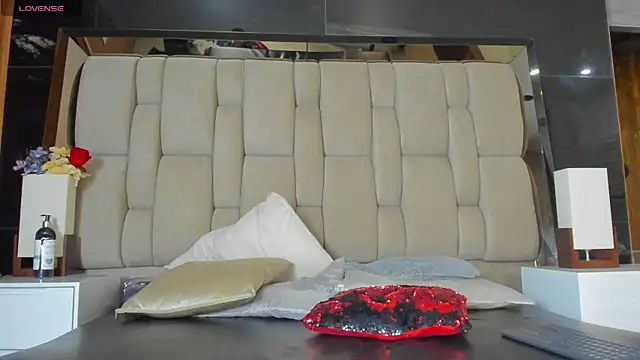 Hanna lens online show from March 2025 02:12:01 PM