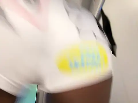 Snapshot of Naomiruty chatting on December 2024 01:32:02 AM Naomiruty online show from December 2024 01:32:02 AM