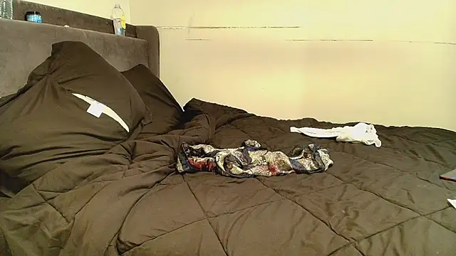 Snapshot of Naomiruty chatting on October 2025 02:01:01 AM Naomiruty online show from October 2025 02:01:01 AM