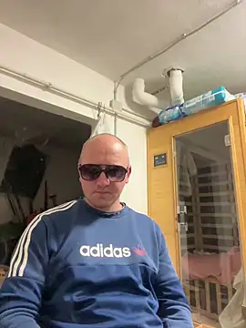 Snapshot of paul_daniel chatting on December 2025 04:23:01 PM paul daniel online show from December 2025 04:23:01 PM