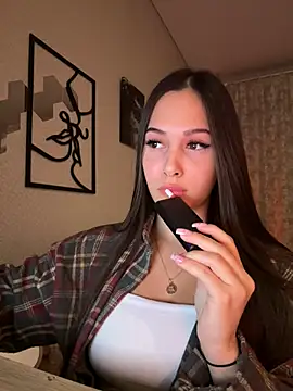 EricaWalls online show from December 2024 05:17:02 PM