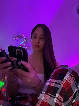 EricaWalls online show from December 2024 10:19:01 PM