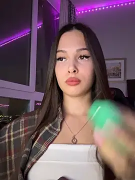 EricaWalls online show from December 2025 03:49:02 PM