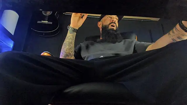 axxelrich  online show from March 2025 10:34:02 AM