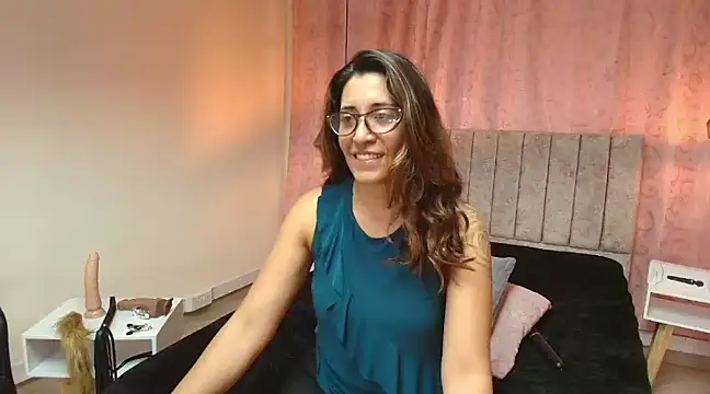 VioletaScott  online show from February 2025 06:59:02 PM