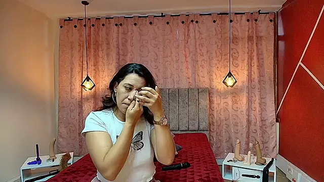 VioletaScott  online show from September 2025 01:38:02 PM