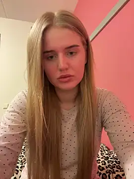 Snapshot of yourhornyslut chatting on February 2025 08:41:01 PM yourhornyslut online show from February 2025 08:41:01 PM