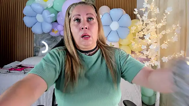 Danna topless online show from April 2026 12:05:02 PM