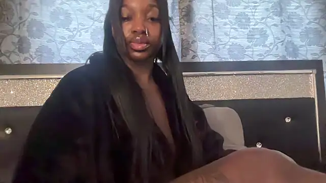 Snapshot of londonsfantasy chatting on March 2026 04:22:01 PM londonsfantasy online show from March 2026 04:22:01 PM