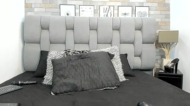 KariinaTaylor online show from July 2026 06:03:02 PM