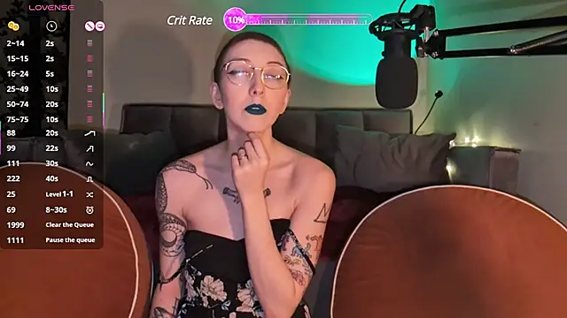 lovelylucyy online show from February 2025 11:24:01 PM