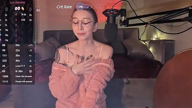 lovelylucyy online show from February 2025 11:24:01 PM