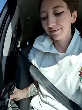 lovelylucyy online show from October 2025 05:42:01 PM