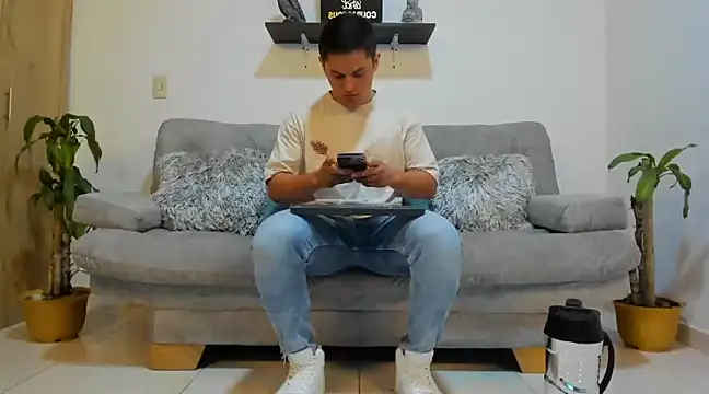 julian wallace online show from January 2025 02:26:01 PM