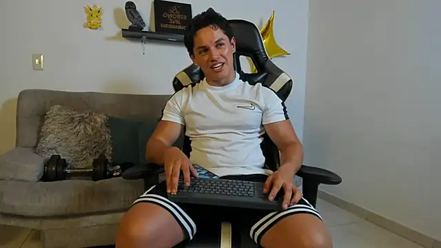 julian wallace online show from November 2025 09:48:01 PM