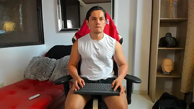 julian wallace online show from April 2026 04:43:02 PM