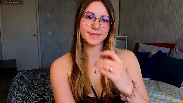 sophia euphoriaa online show from April 2026 09:18:01 AM