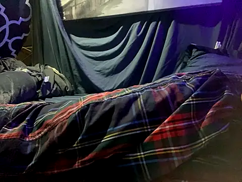 BigMac1596 online show from September 2025 03:17:02 AM