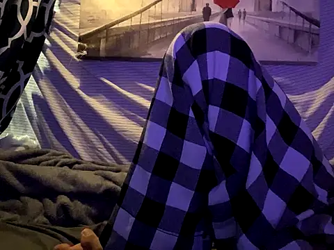 BigMac1596 online show from September 2025 05:40:02 PM