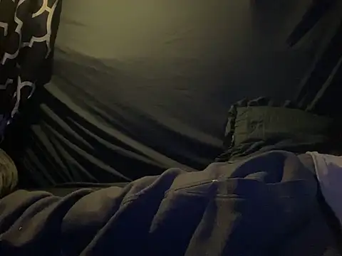 BigMac1596 online show from October 2025 06:43:02 AM