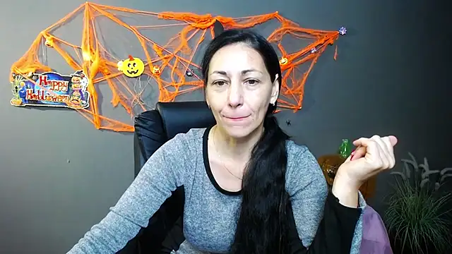 LiluGrants online show from October 2025 06:06:02 PM