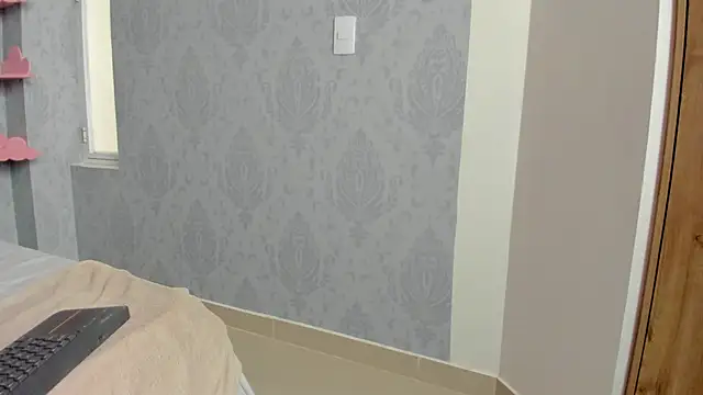 MaddyCute4u online show from February 2025 02:38:01 PM