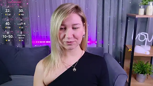 MilaBott online show from January 2025 08:30:02 PM