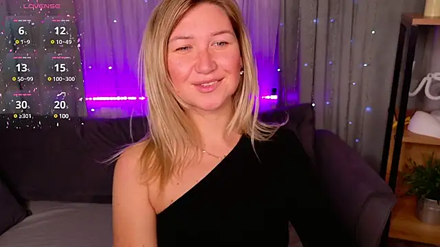 MilaBott online show from February 2025 03:39:01 PM