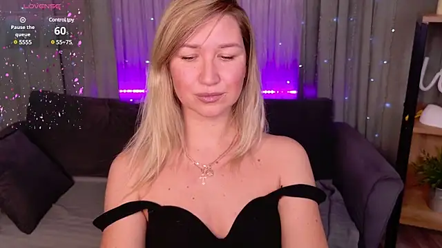 MilaBott online show from February 2025 08:30:01 PM