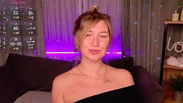 MilaBott online show from February 2025 11:16:02 PM