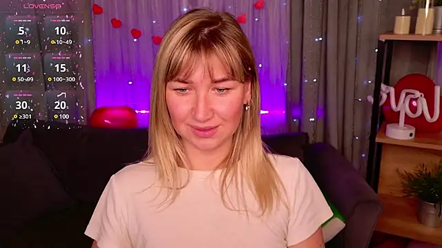 MilaBott online show from February 2025 11:47:02 PM