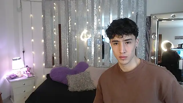 gojo satoru 18 online show from February 2025 12:32:01 PM