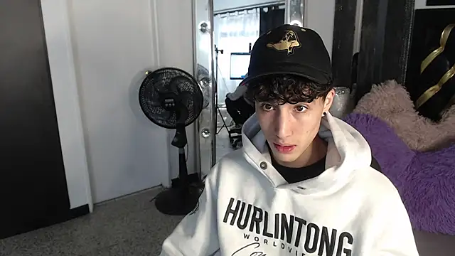 gojo satoru 18 online show from March 2025 11:53:01 AM