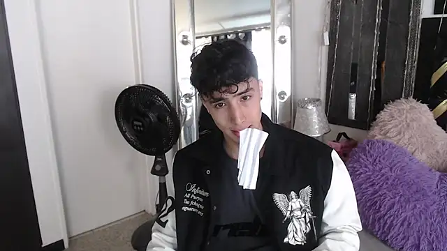 gojo satoru 18 online show from March 2025 12:17:01 PM