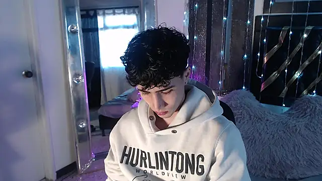 gojo satoru 18 online show from September 2025 12:37:01 PM