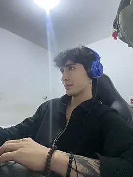 gojo satoru 18 online show from April 2026 02:02:01 AM