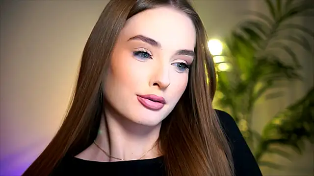 petitegonwiild online show from October 2025 06:42:02 PM