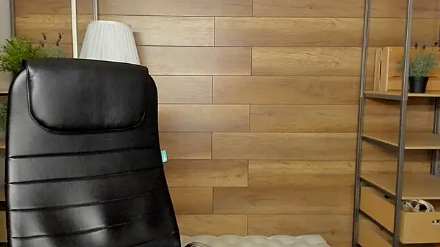 Moon13152 online show from January 2025 03:00:01 AM