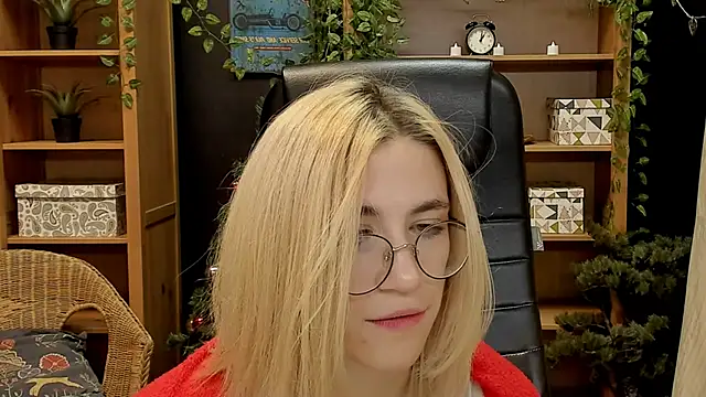 Moon13152 online show from January 2025 02:45:02 AM