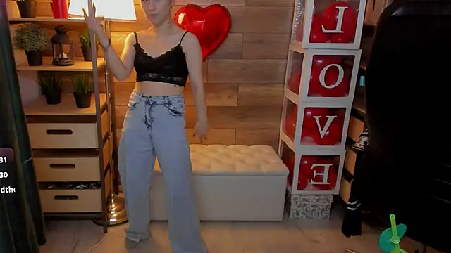 Moon13152 online show from February 2025 07:03:01 PM