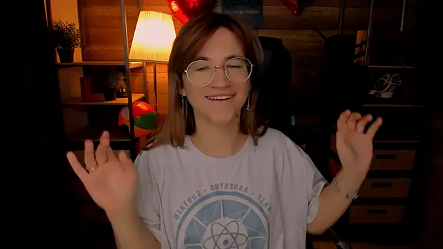 Moon13152 online show from October 2025 07:55:02 PM